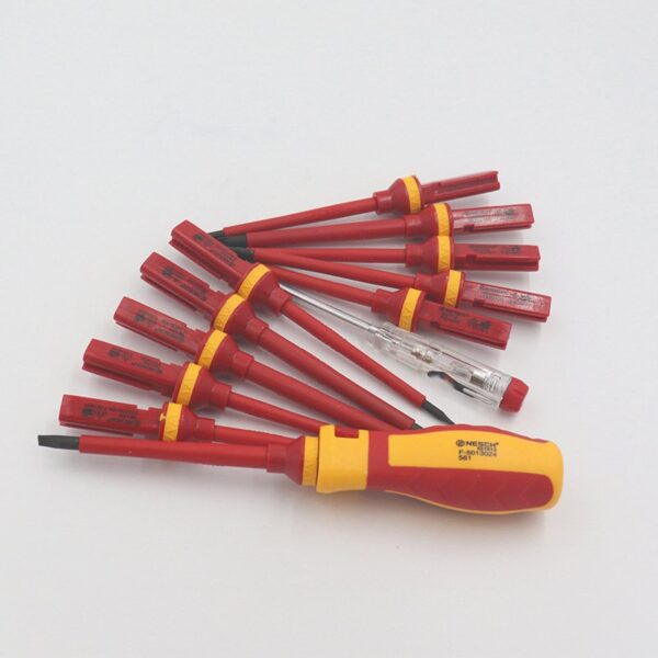 13745085290_2083251017.jpg 13-Piece VDE Insulated Electrician Set